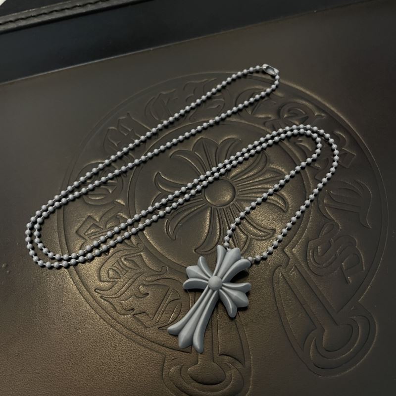 Ch*0me He**ts necklaces